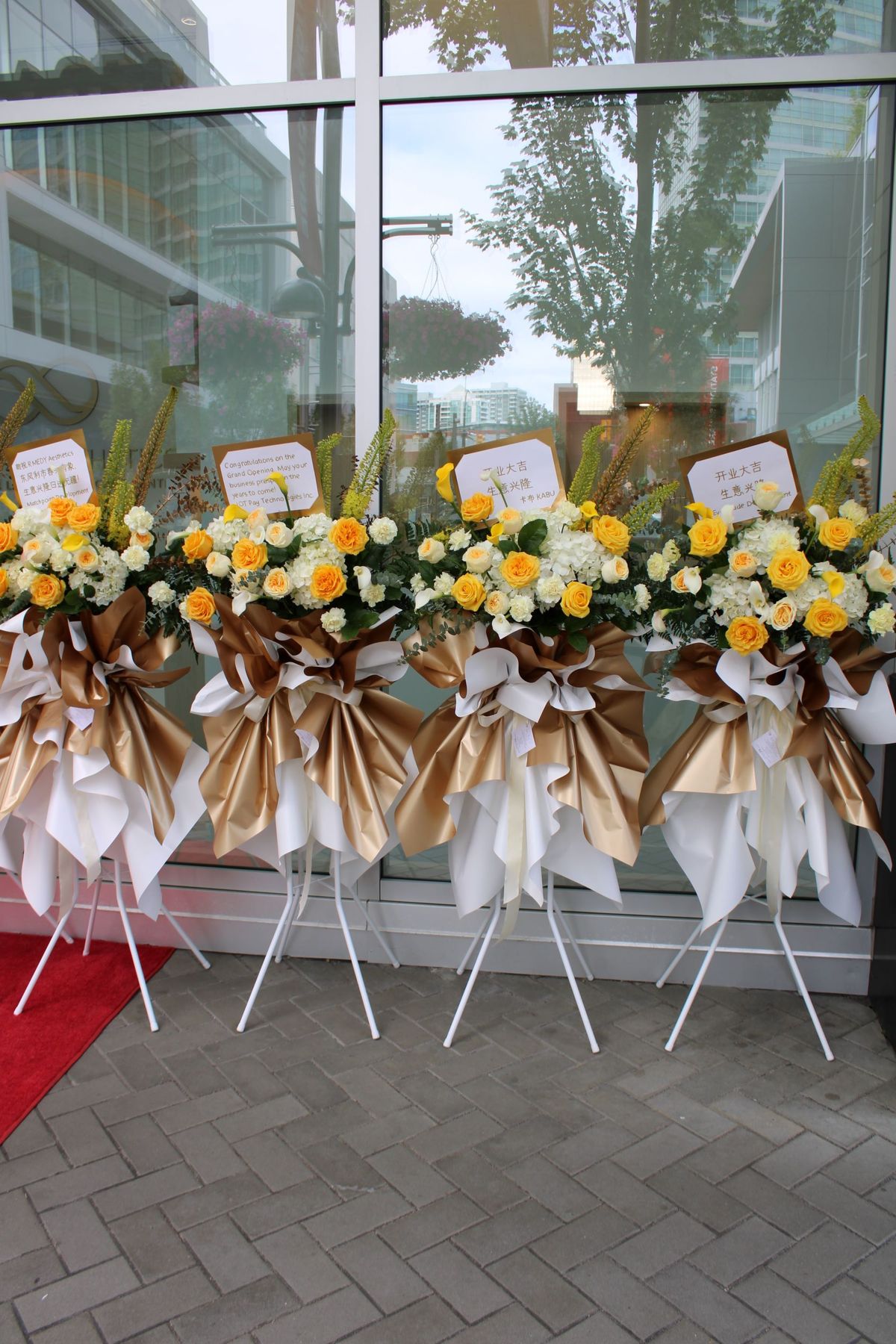 Standing Flowers Duka Cita Premium